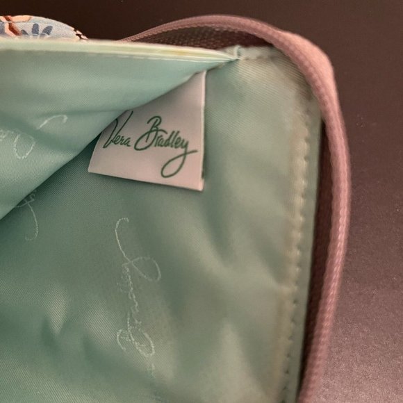 Vera Bradley All in One Wristlet Lemon Parfait Retired Print Some Wear From Use - Picture 2 of 7